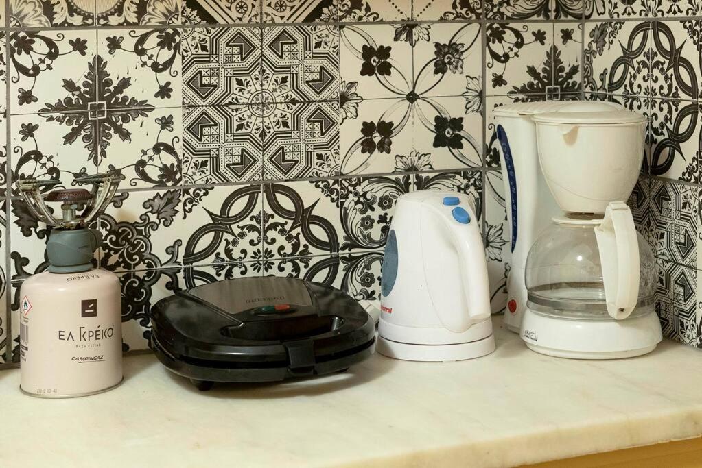 Cozy Athens Apartment / 2' From Metro Station Bagian luar foto